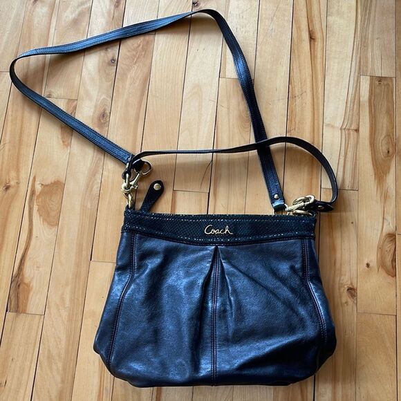 Coach black leather python edge Ashley zip closure 2- strap option bag. - Picture 2 of 8